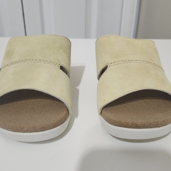 BNWT Spenco Women’s Yellow Sunrise Slide Sandals US 5.5 Genuine Suede Orthotic - Picture 11 of 16